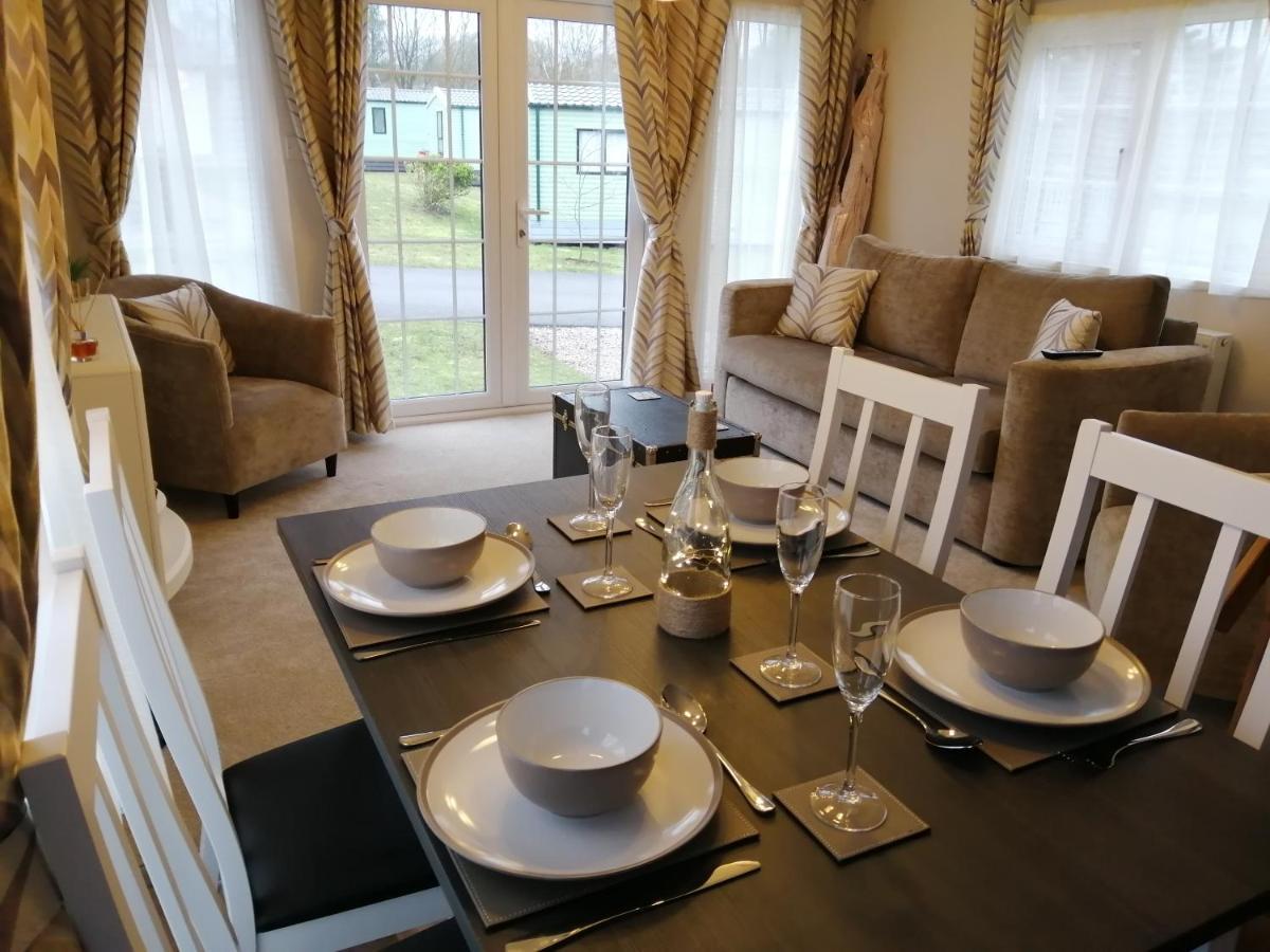 No1 Borwick Lakes Villa Carnforth Exterior foto